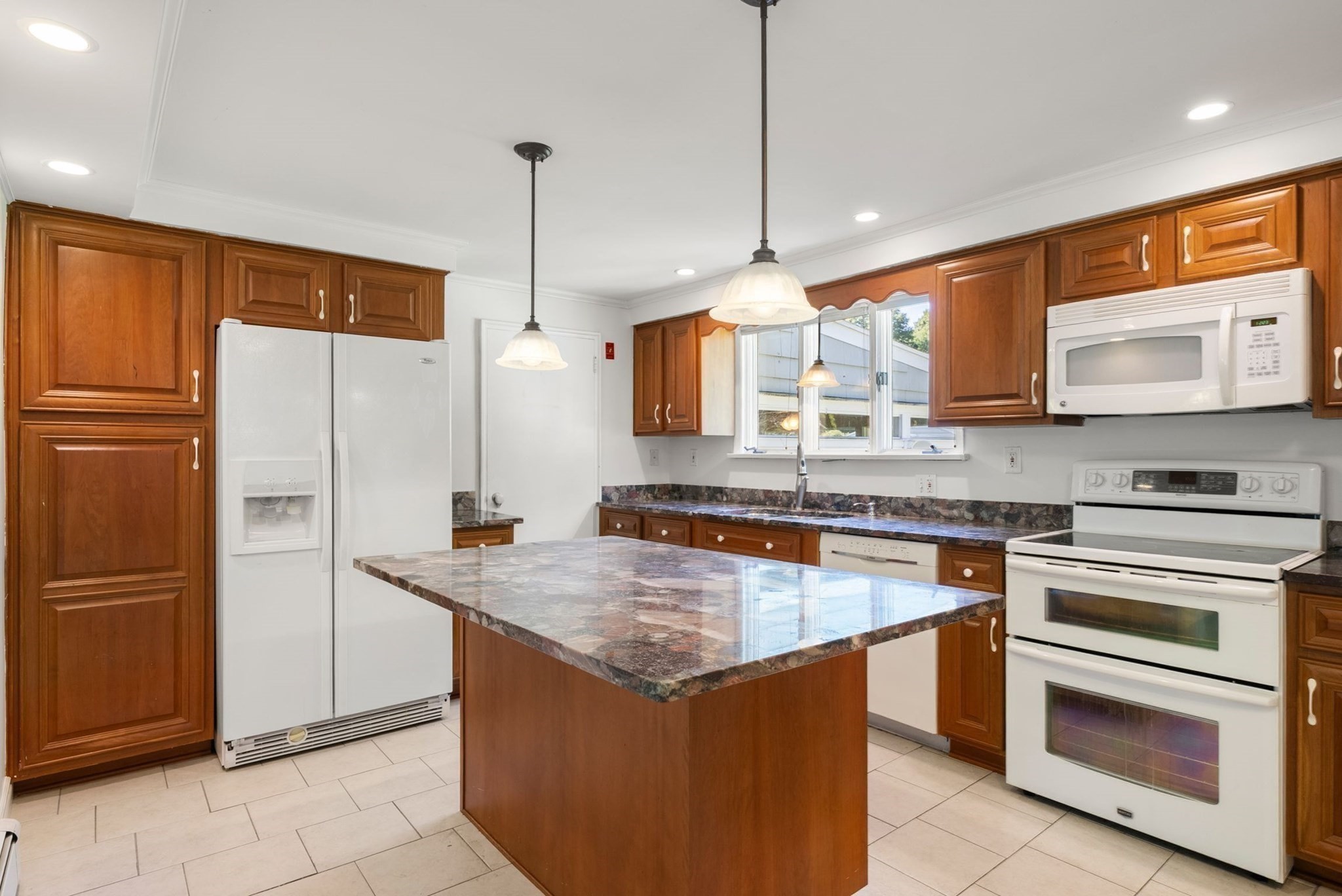 4 Carson Rd