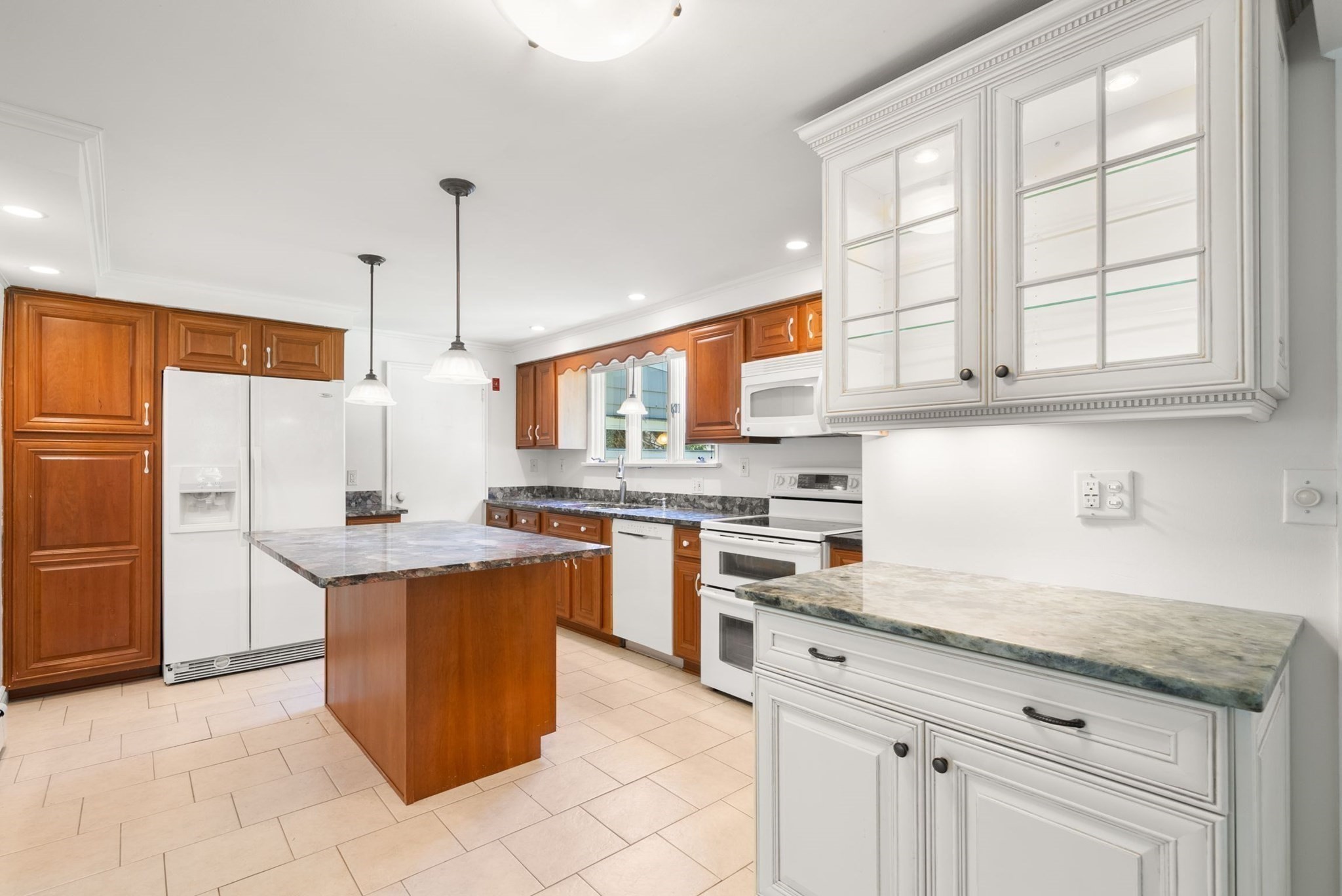 4 Carson Rd