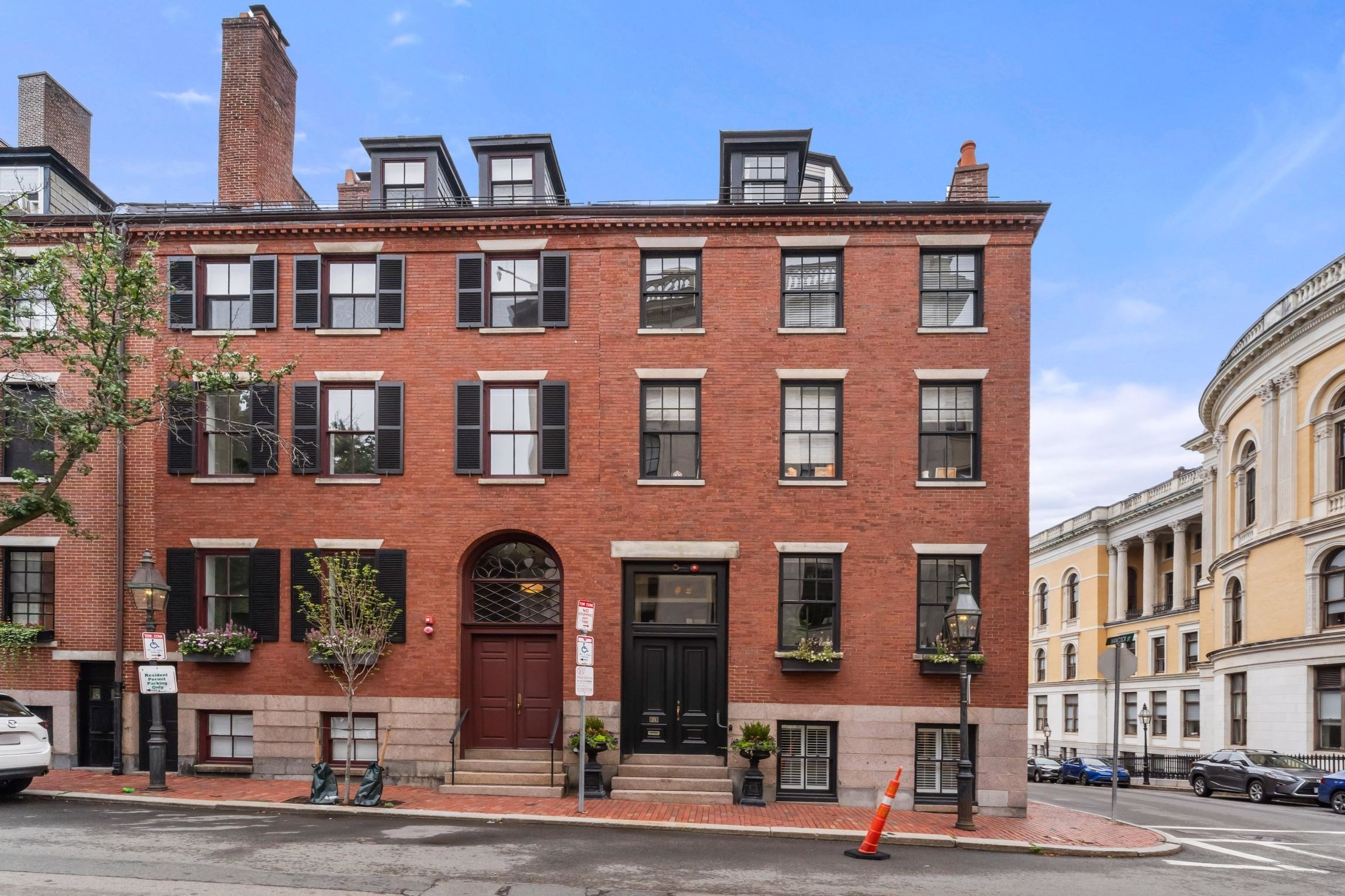 31 Mount Vernon St # 4