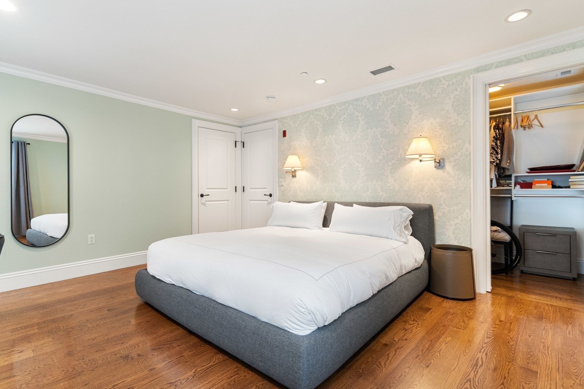 31 Mount Vernon St # 4