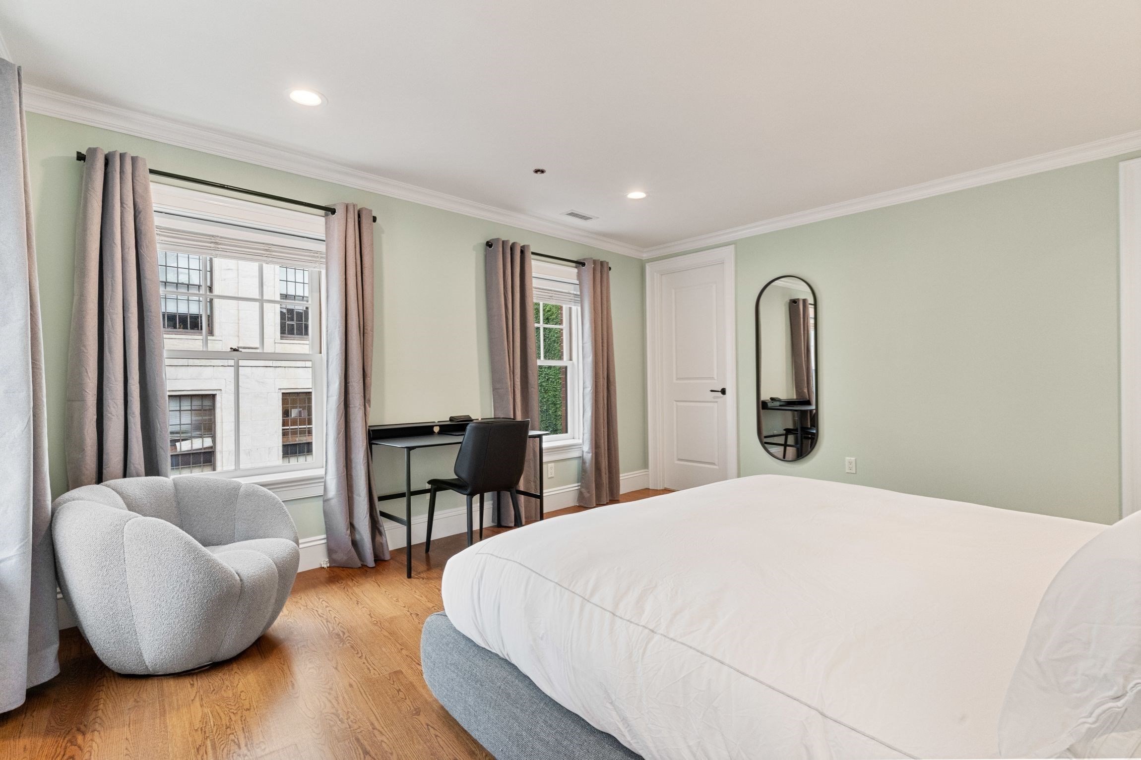 31 Mount Vernon St # 4