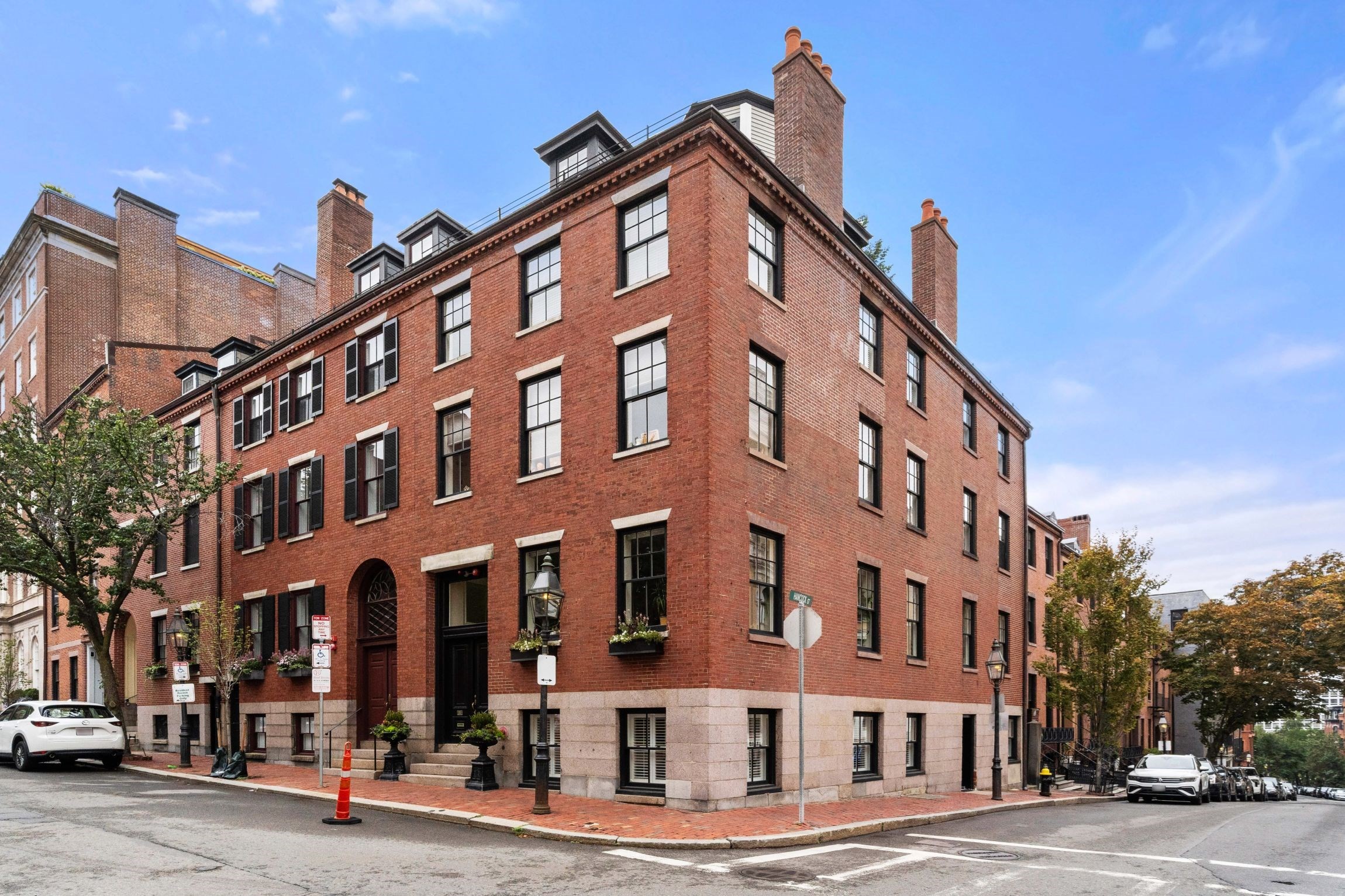 31 Mount Vernon St # 4