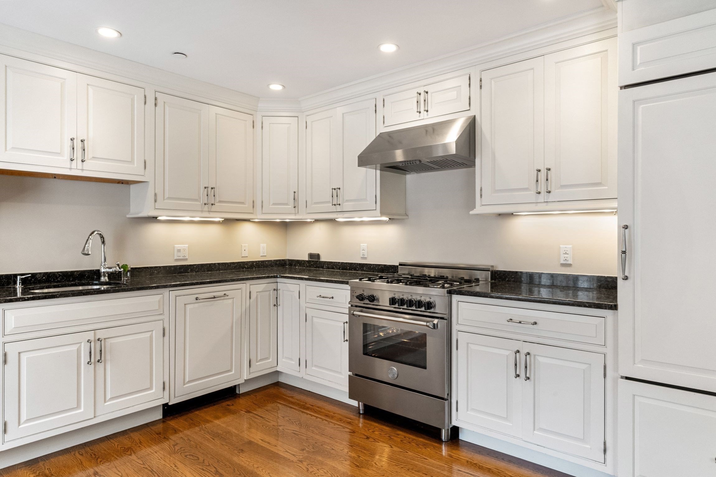 31 Mount Vernon St # 4