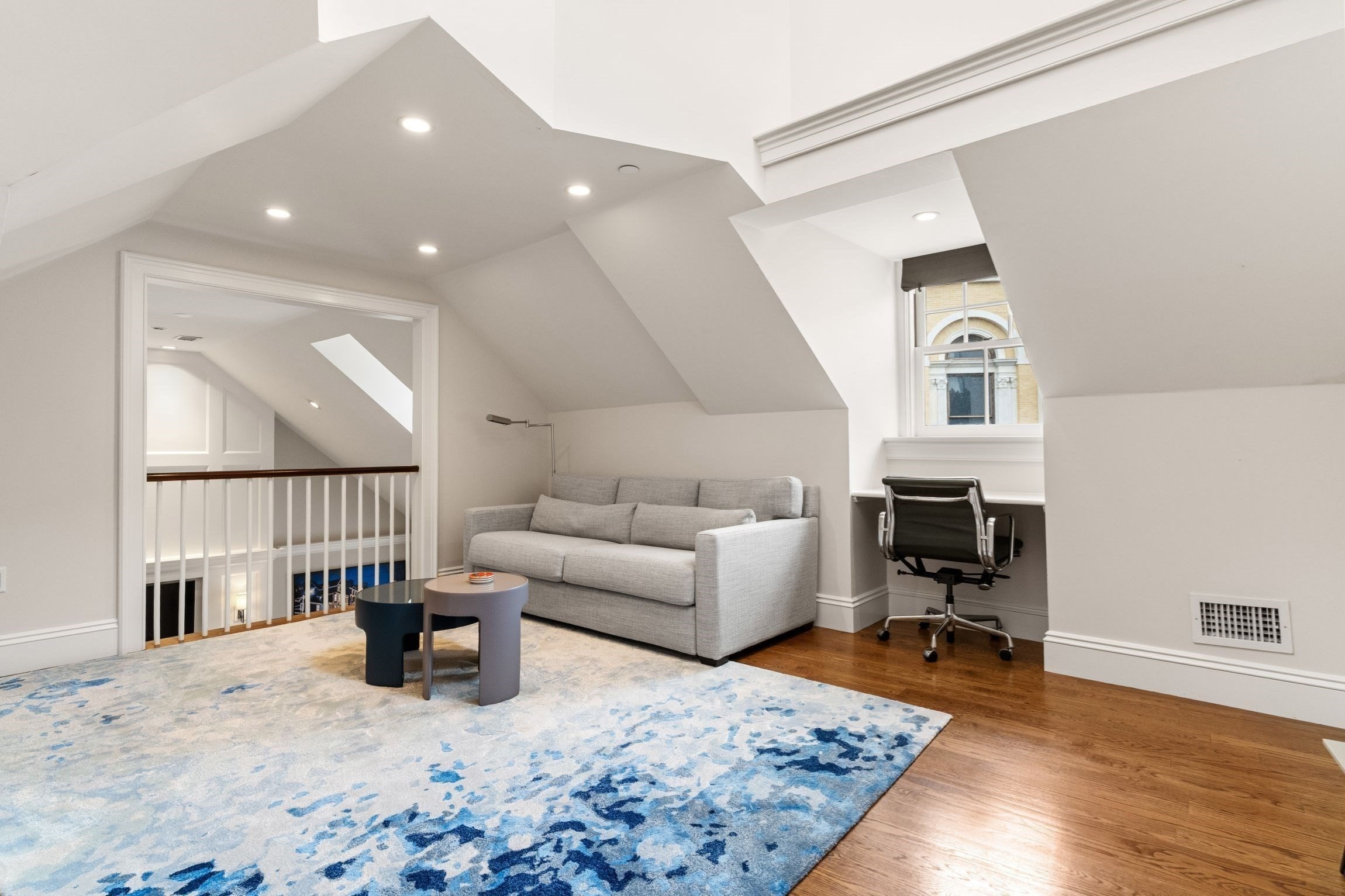 31 Mount Vernon St # 4