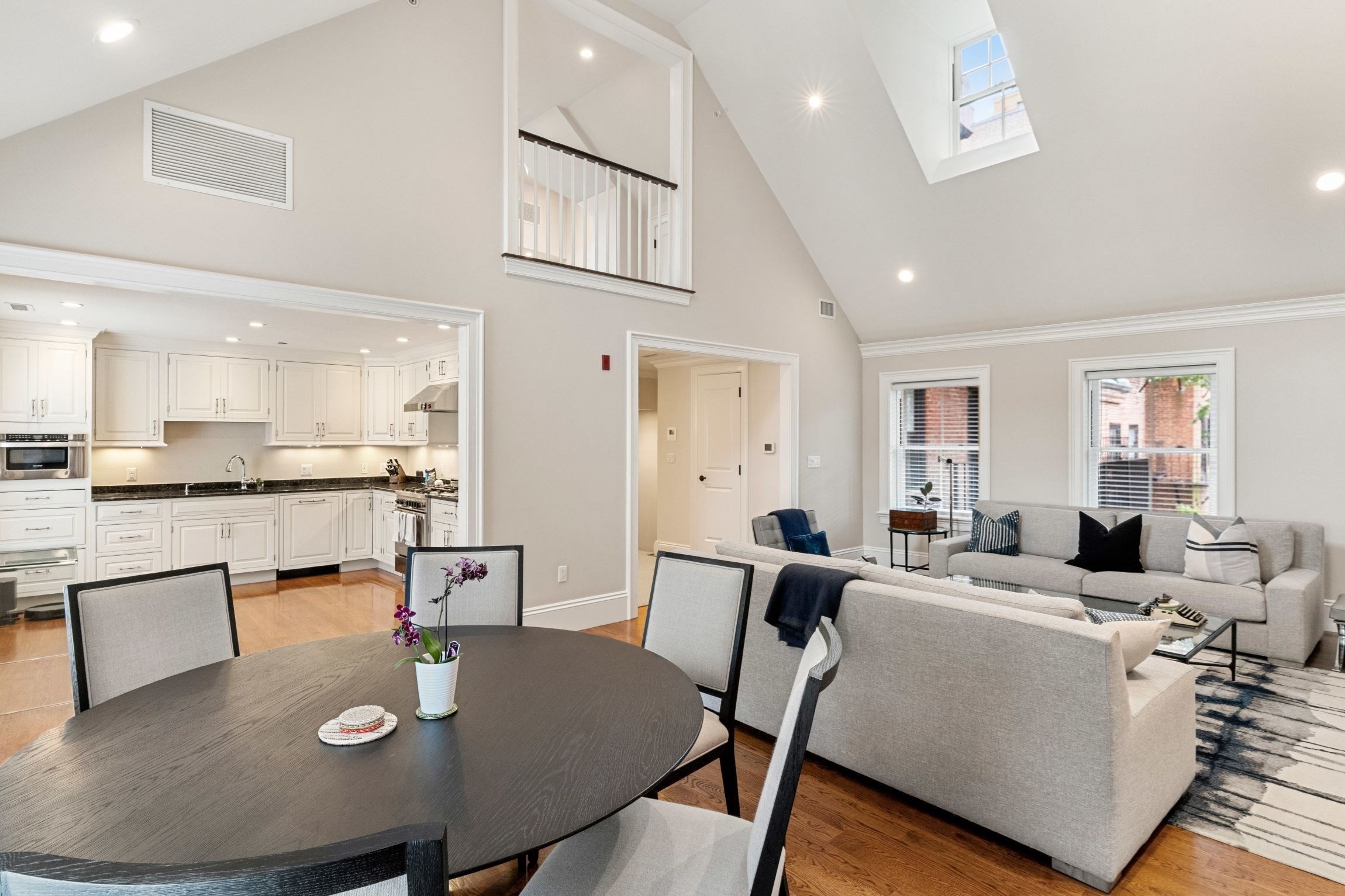 31 Mount Vernon St # 4