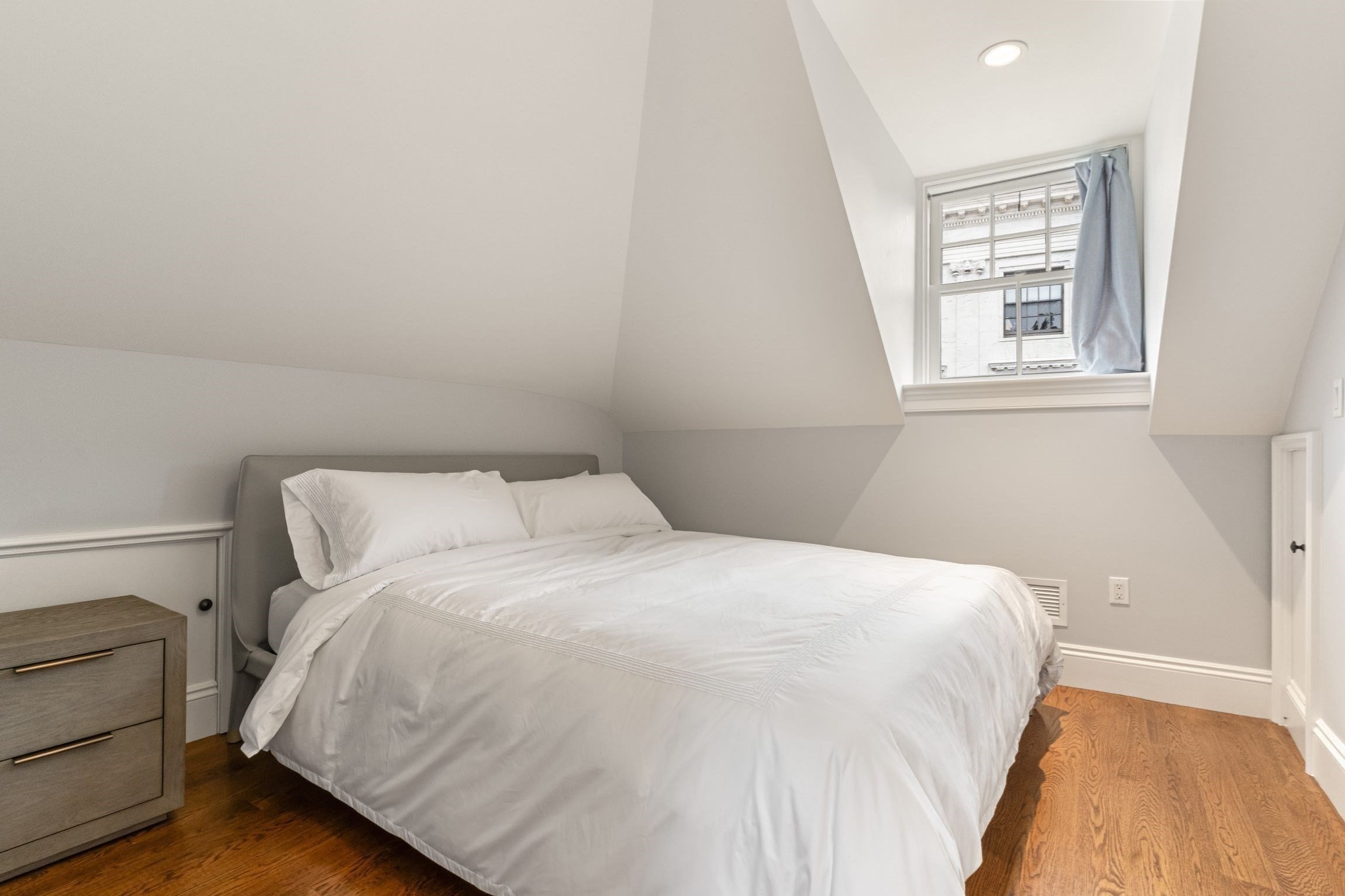 31 Mount Vernon St # 4
