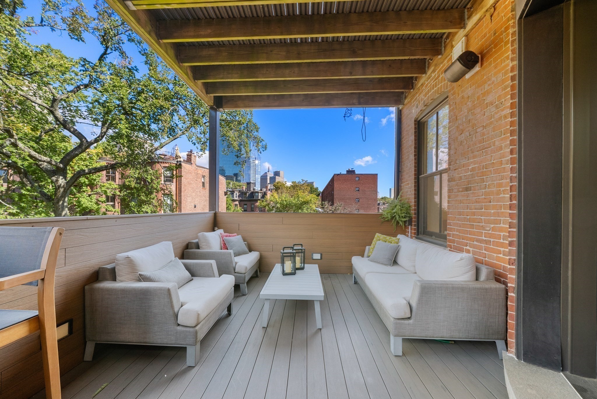429 Columbus Ave # 2