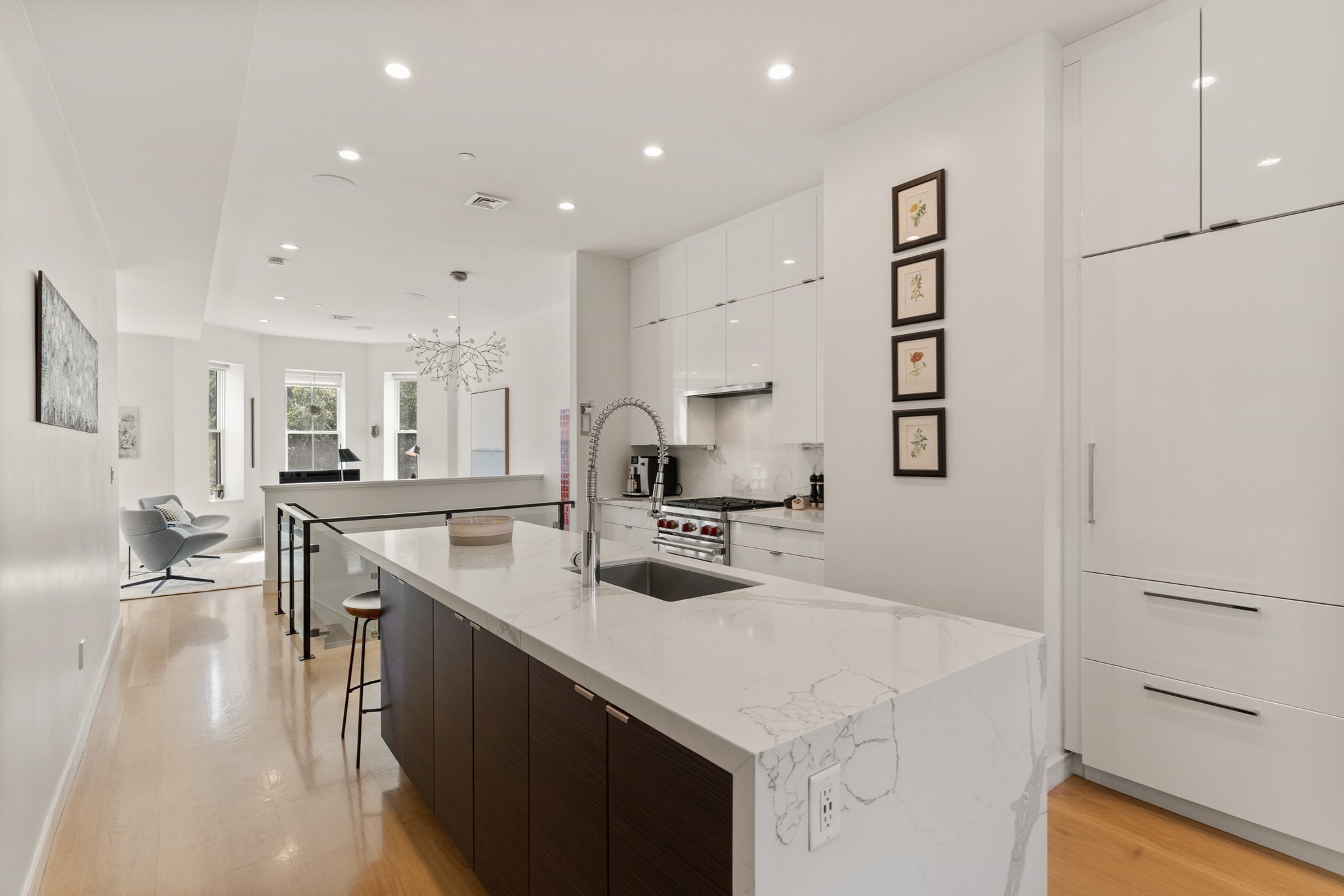 429 Columbus Ave # 2