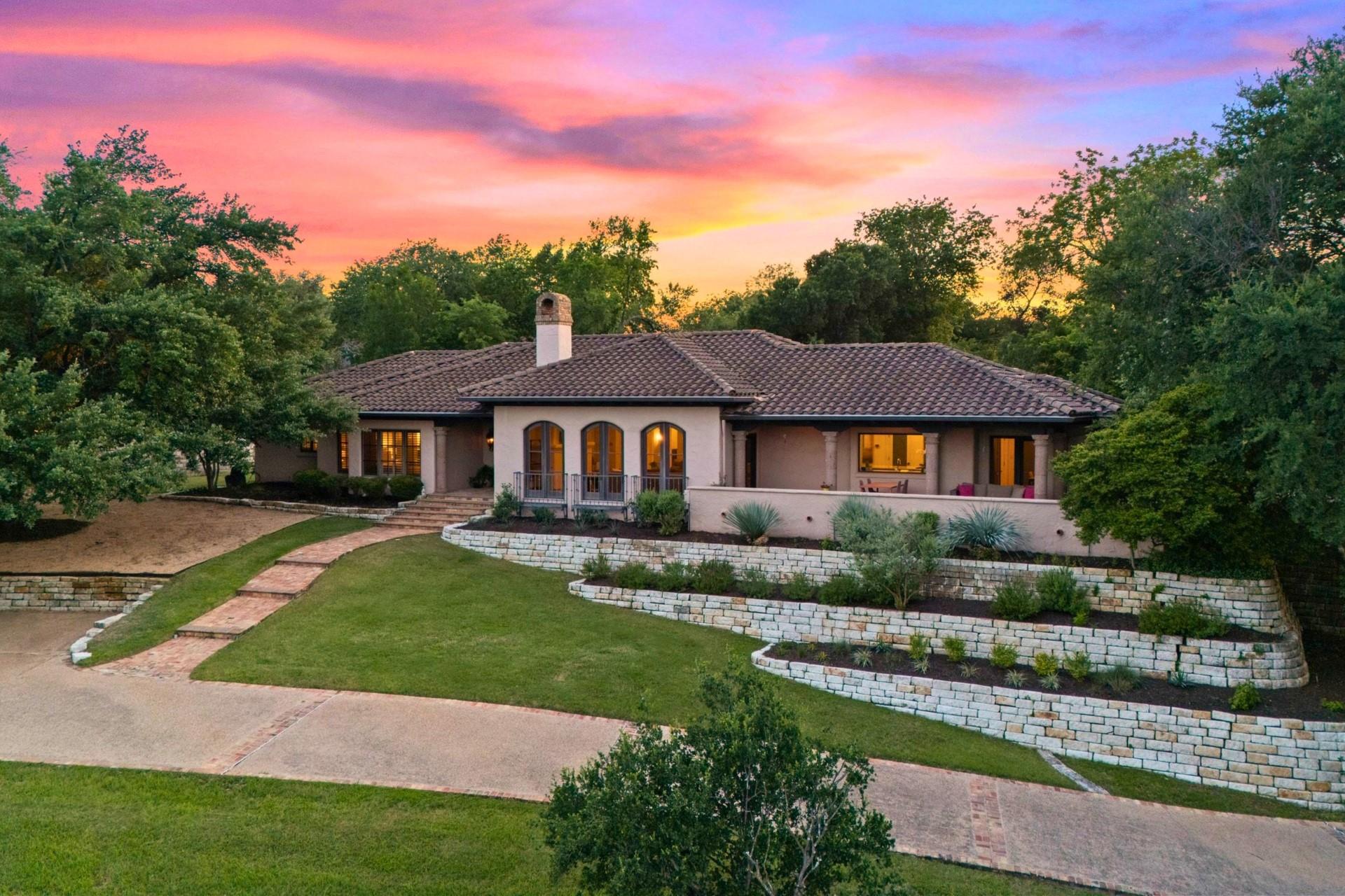 Timeless Spanish Mediterranean in Las Lomas