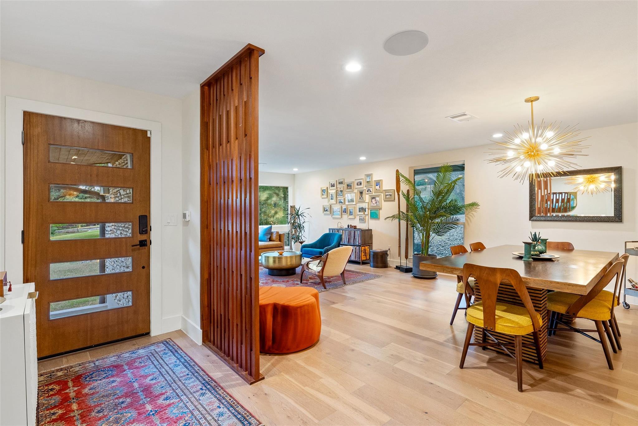 Balcones Mid-Century Modern Oasis