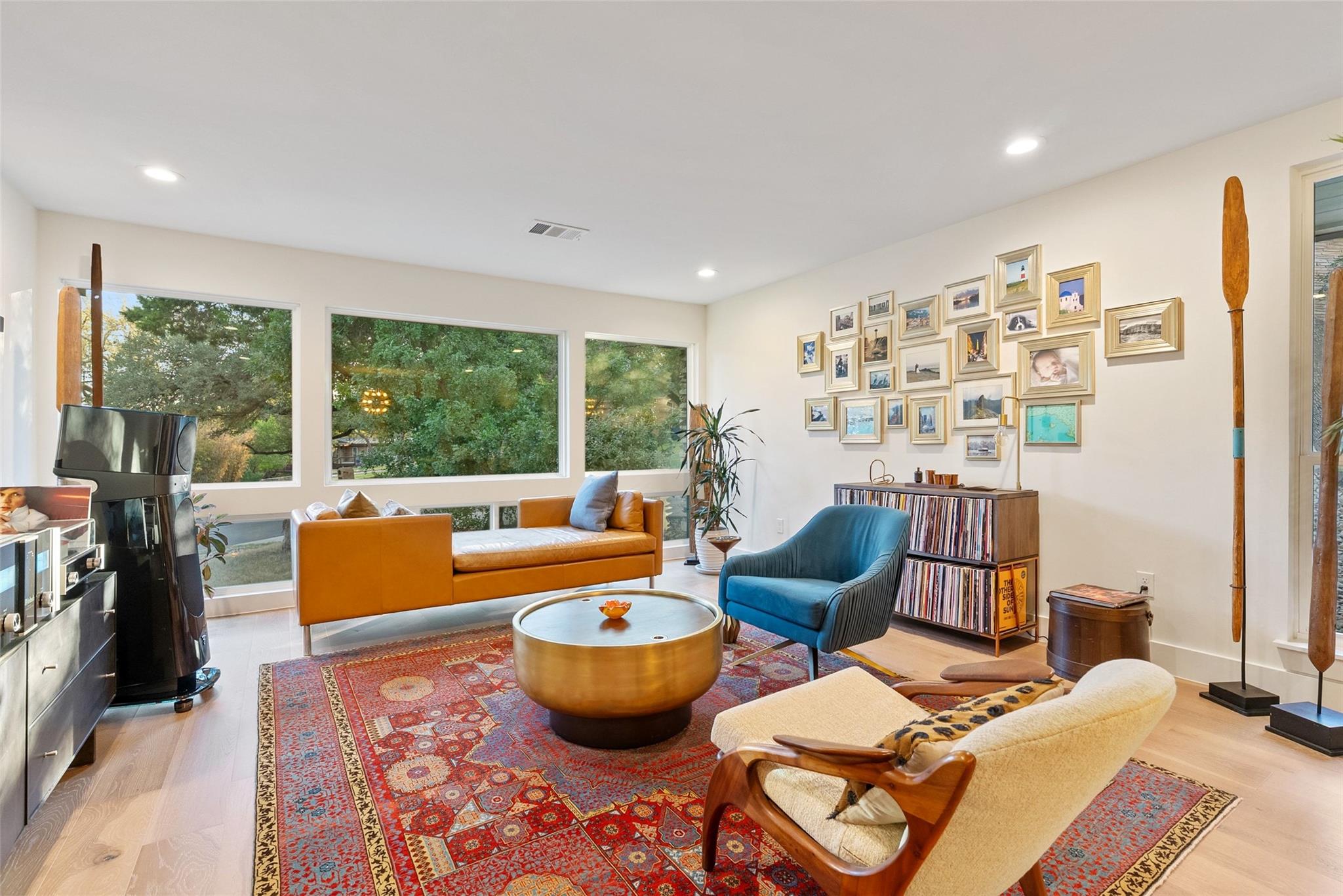 Balcones Mid-Century Modern Oasis