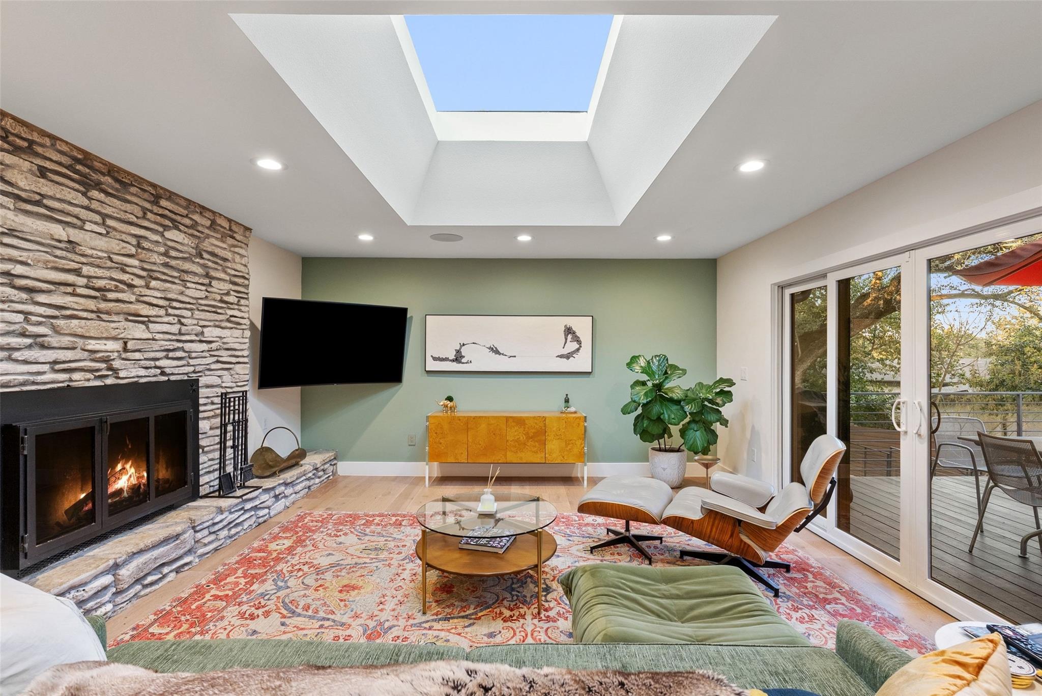 Balcones Mid-Century Modern Oasis
