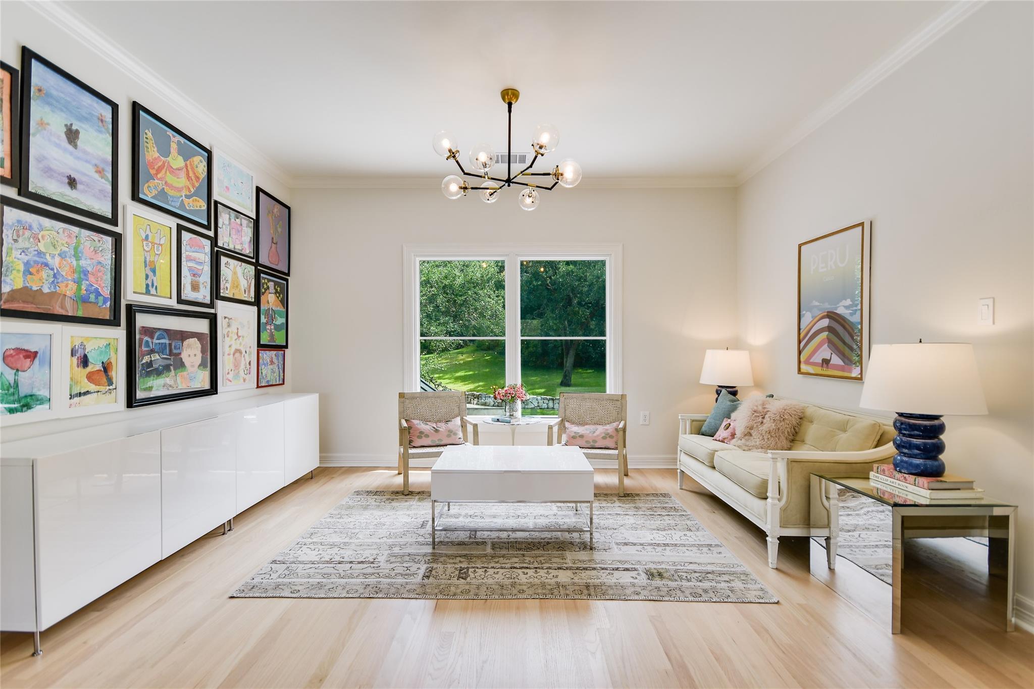 103 Las Lomas DR