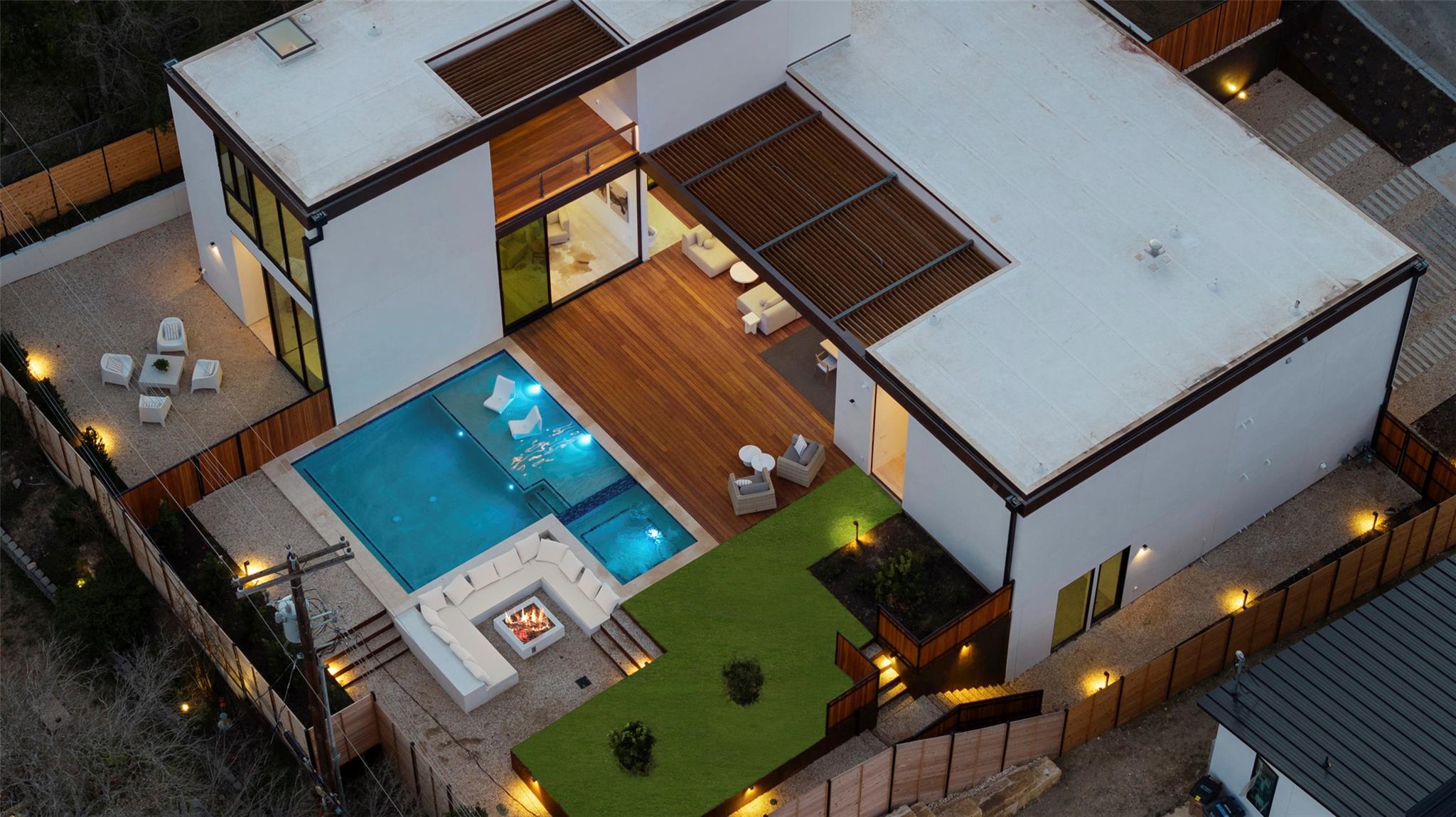  Contemporary Masterpiece in Barton Hills