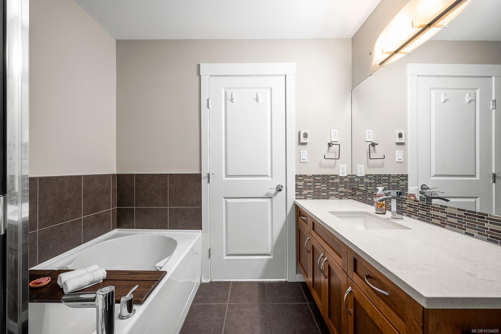 700 Lancaster Way # 23