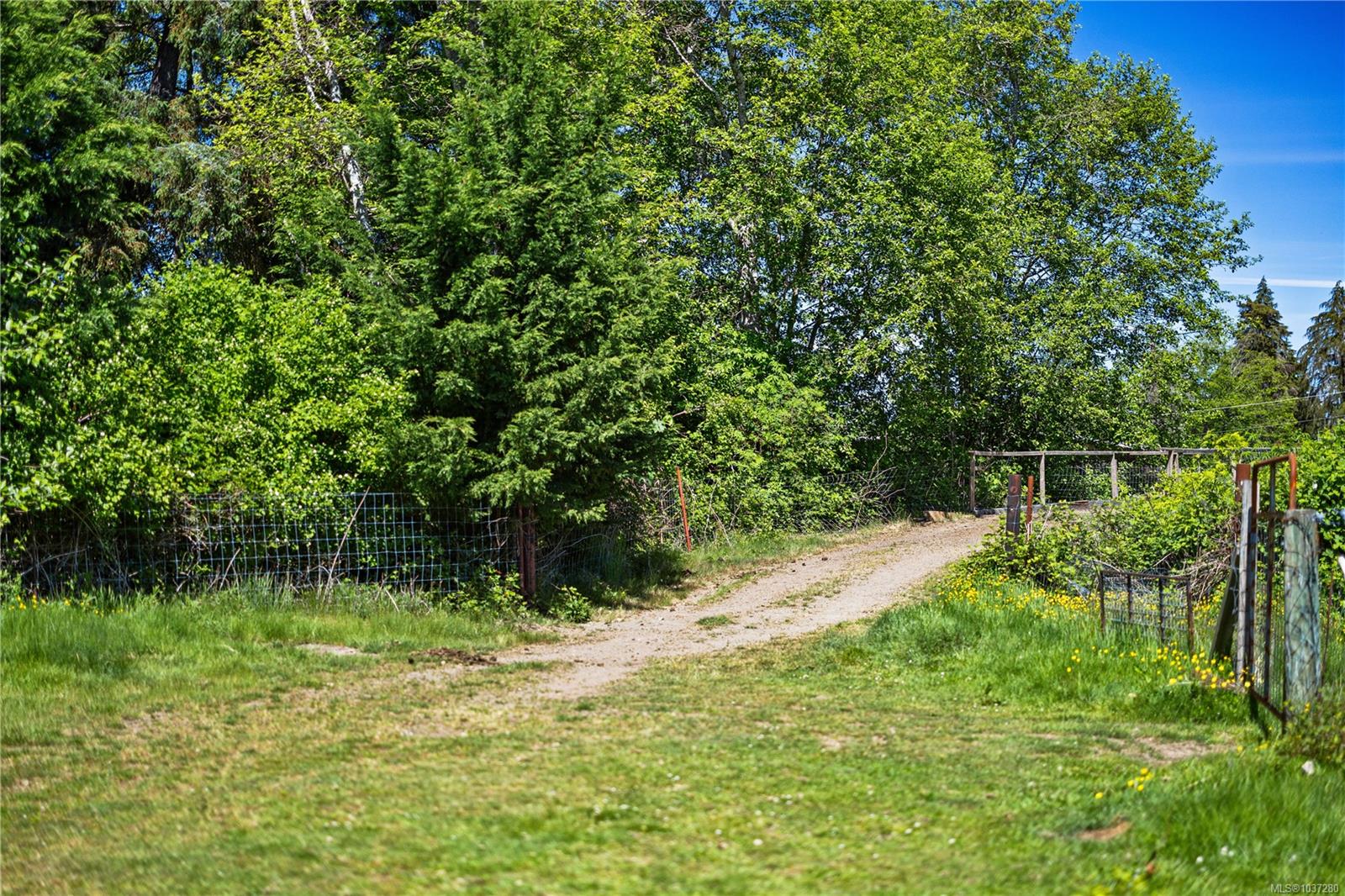 Lot A Castle Dr