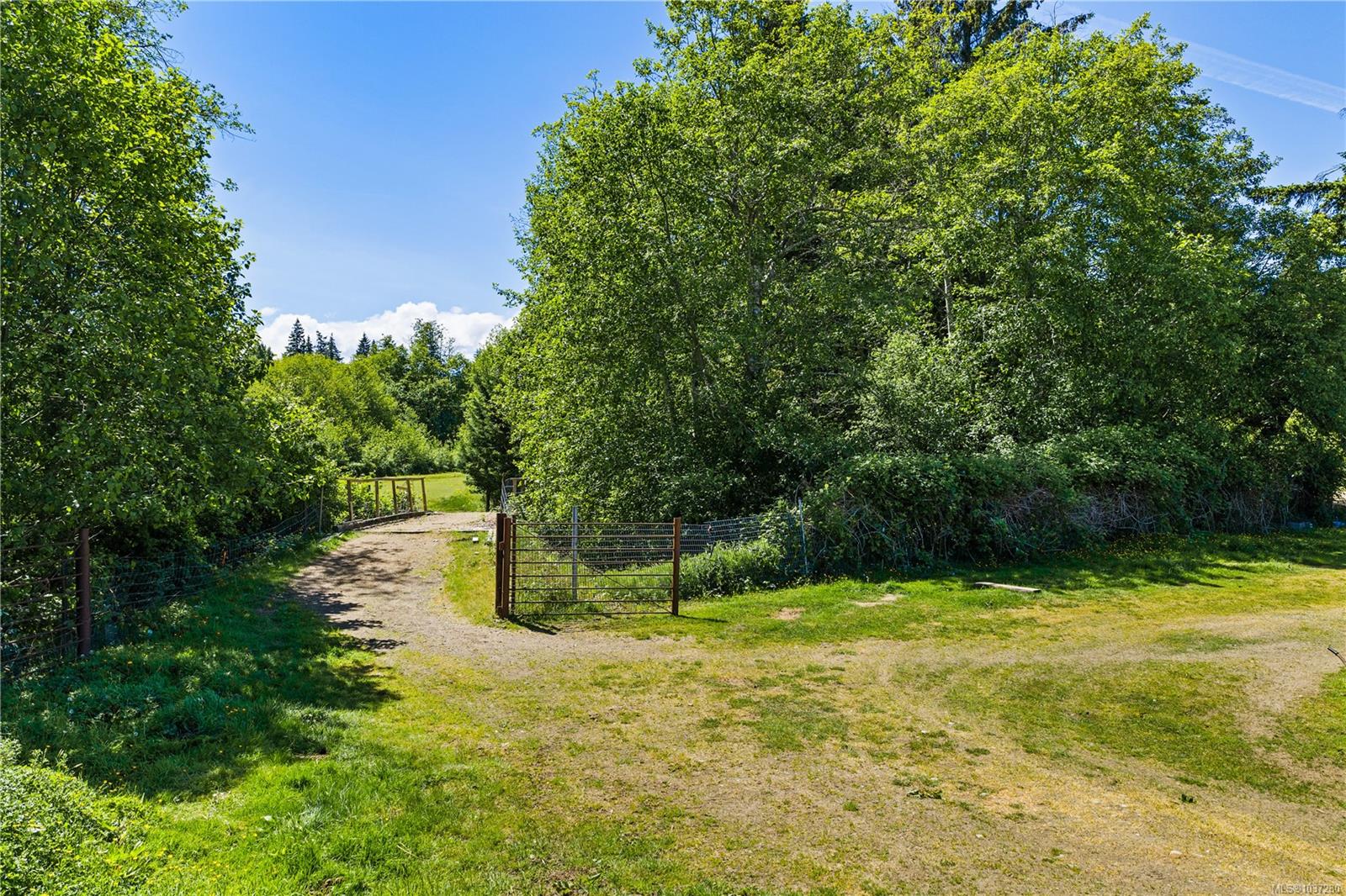Lot A Castle Dr