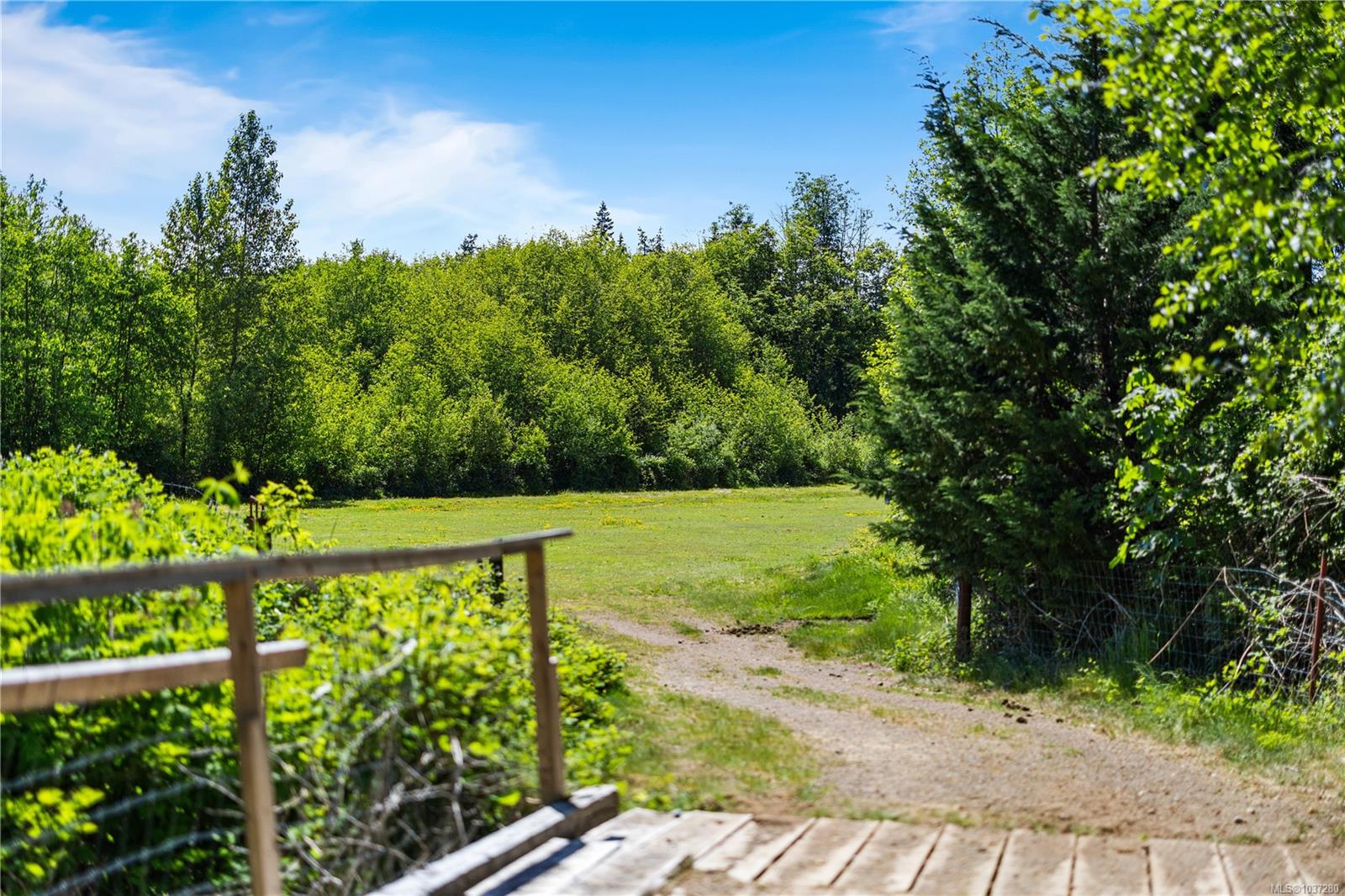 Lot A Castle Dr