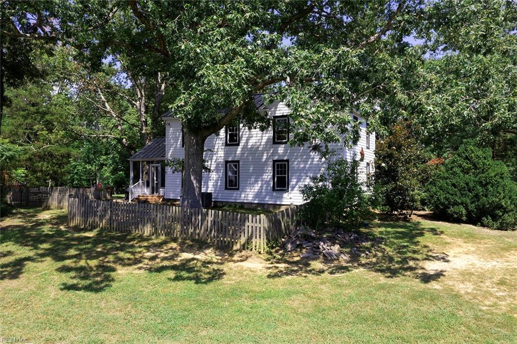 1022 Stewarts RD