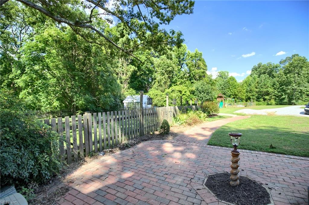 1022 Stewarts RD