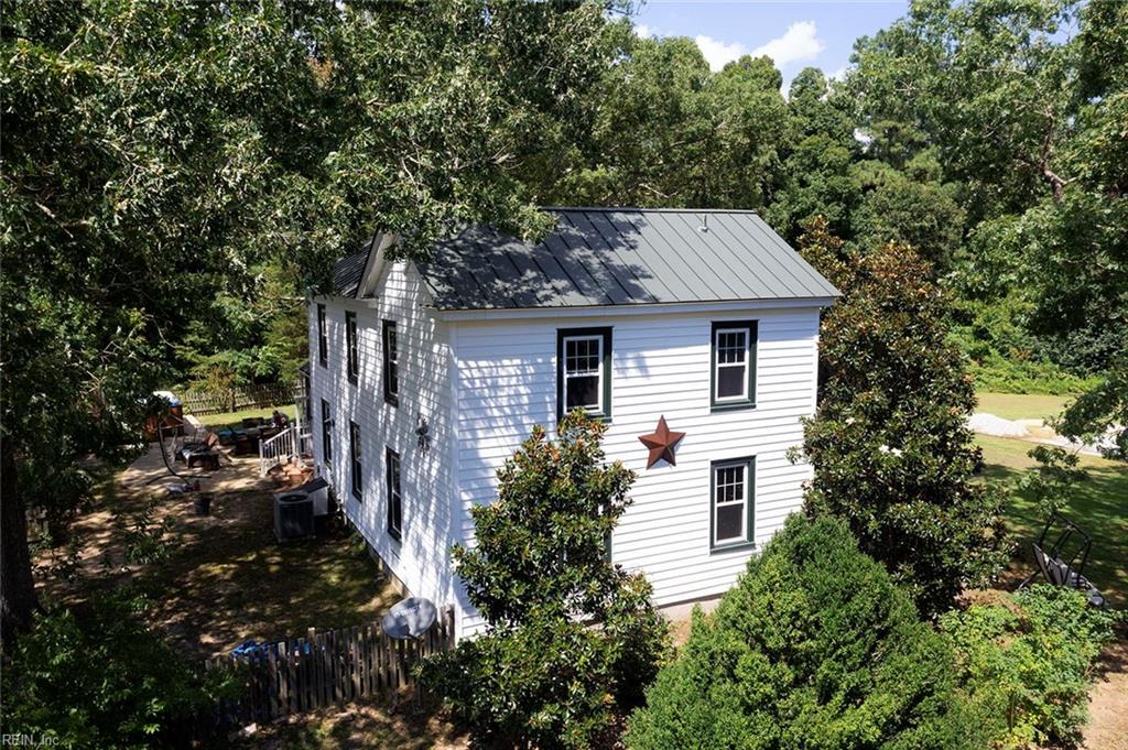 1022 Stewarts RD