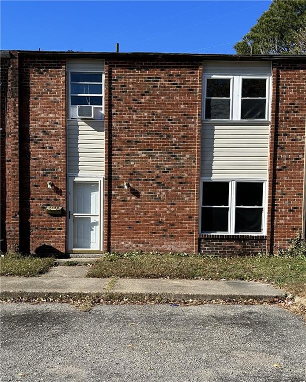 1129 Clydesdale LN