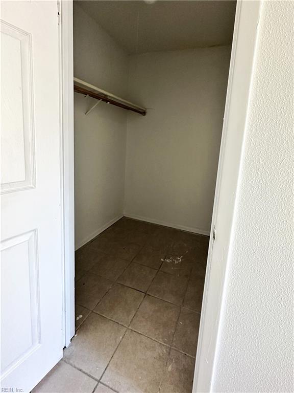 1129 Clydesdale LN