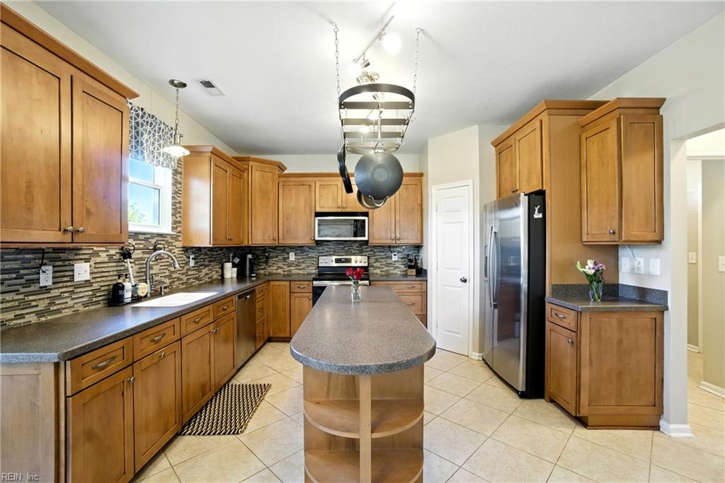 3024 Beaden DR