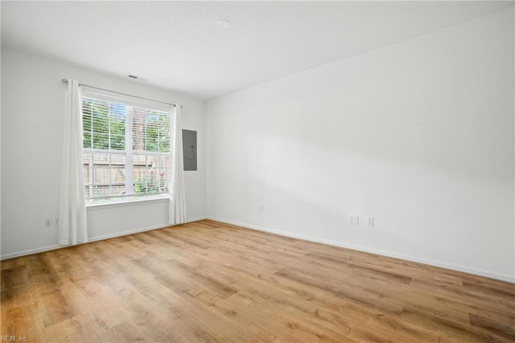 1428 Otterbourne CIR