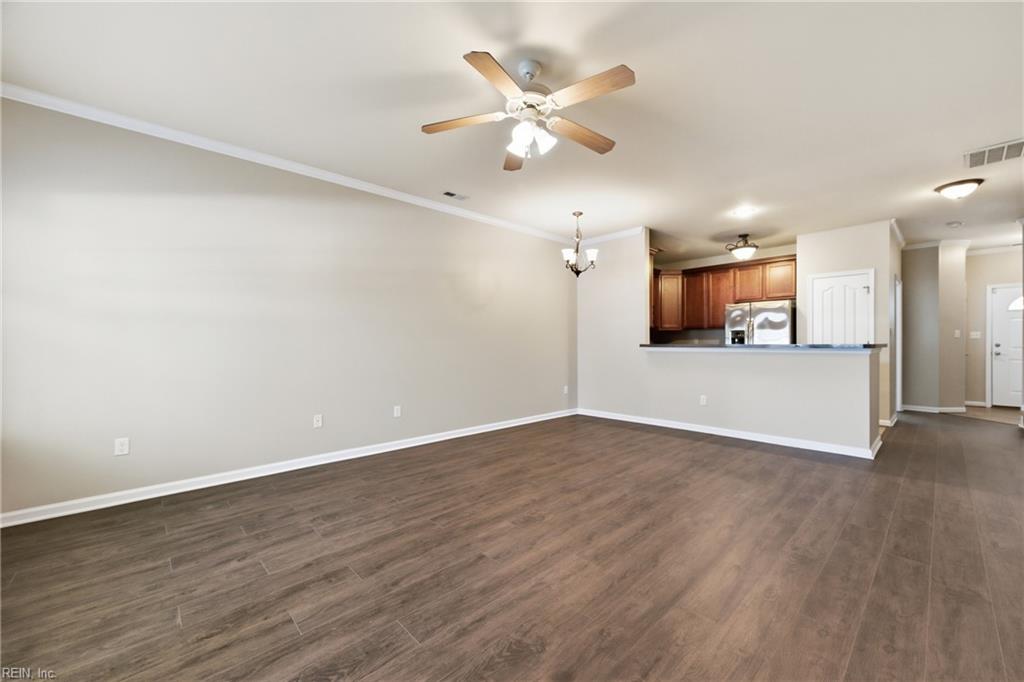 545 Settlement LN