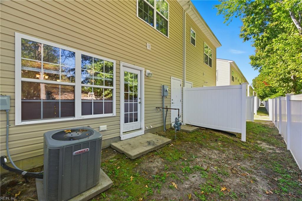545 Settlement LN