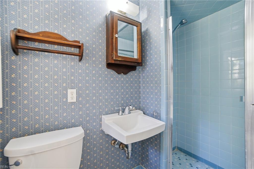 2904 Prince Of Wales DR