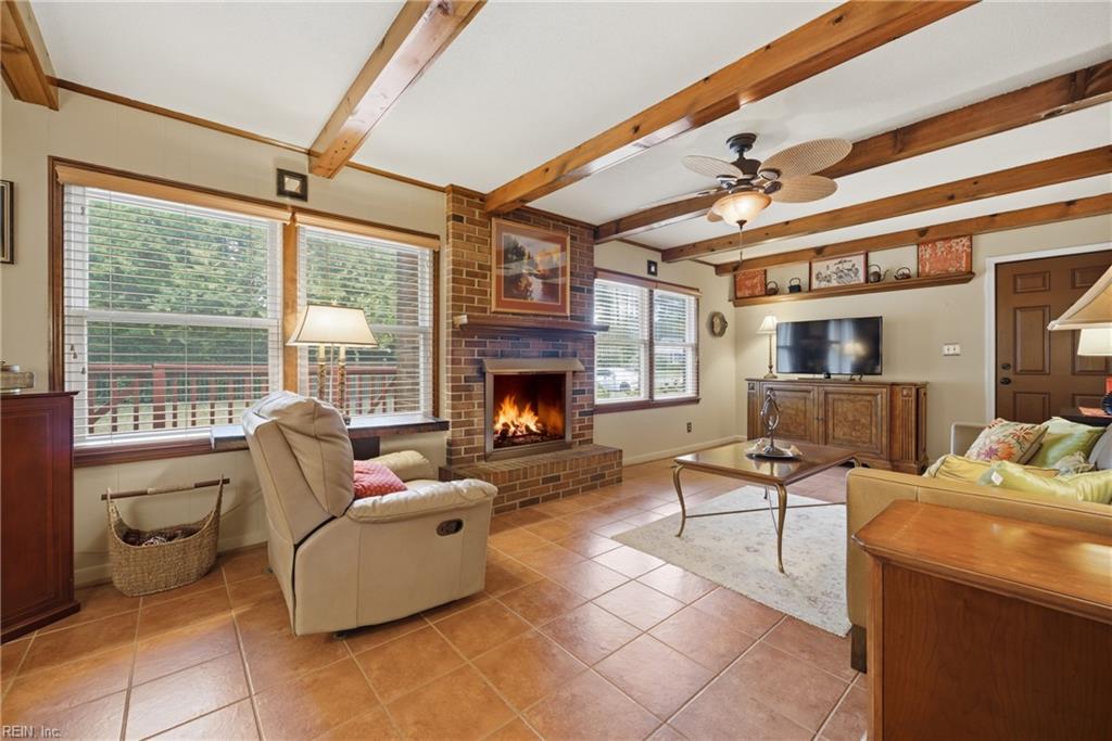 3436 Kings Grant RD