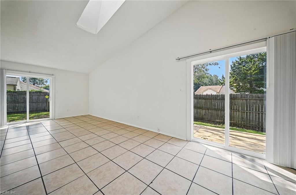 800 Stephanie CT