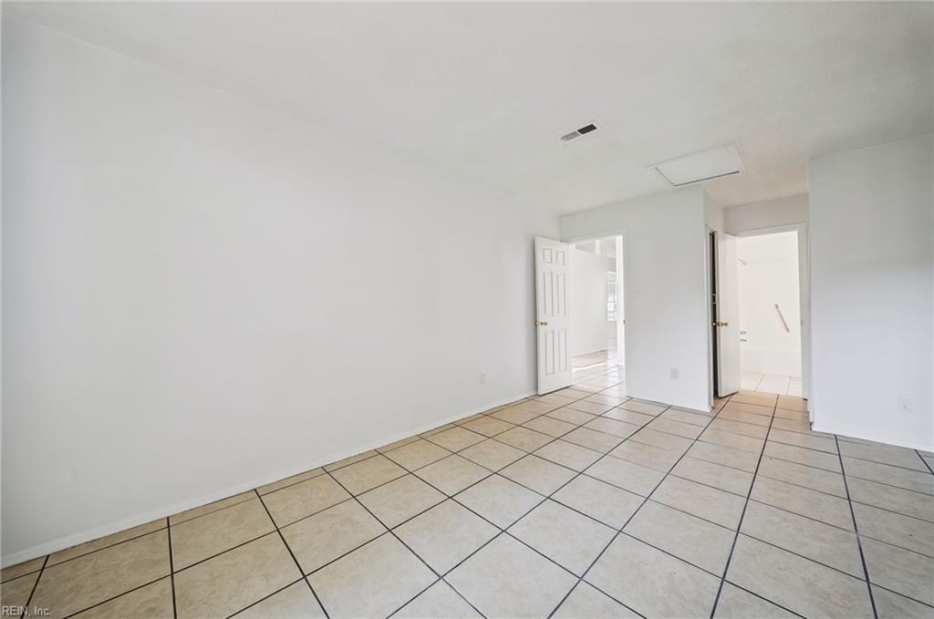 800 Stephanie CT