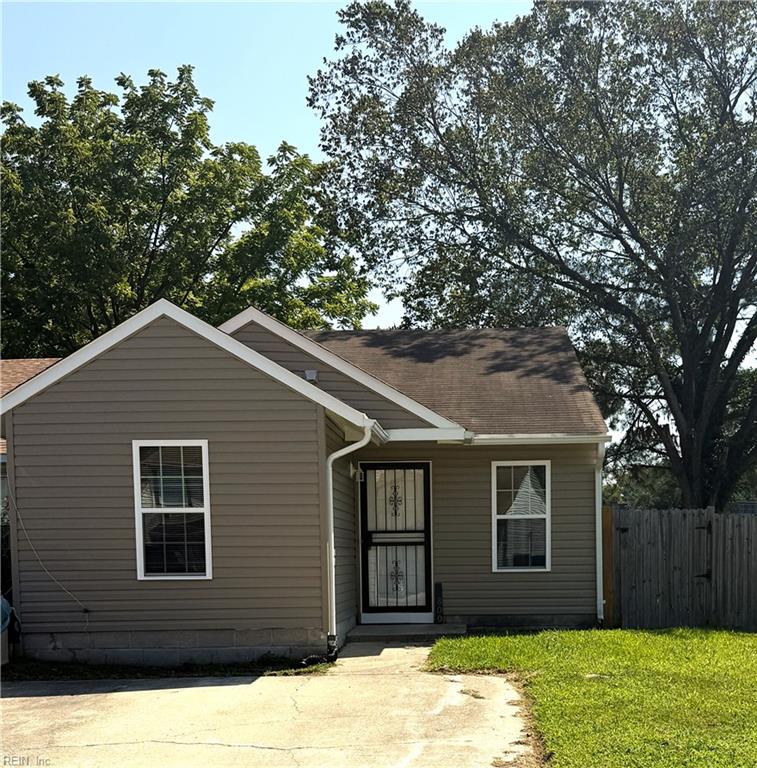 800 Stephanie CT