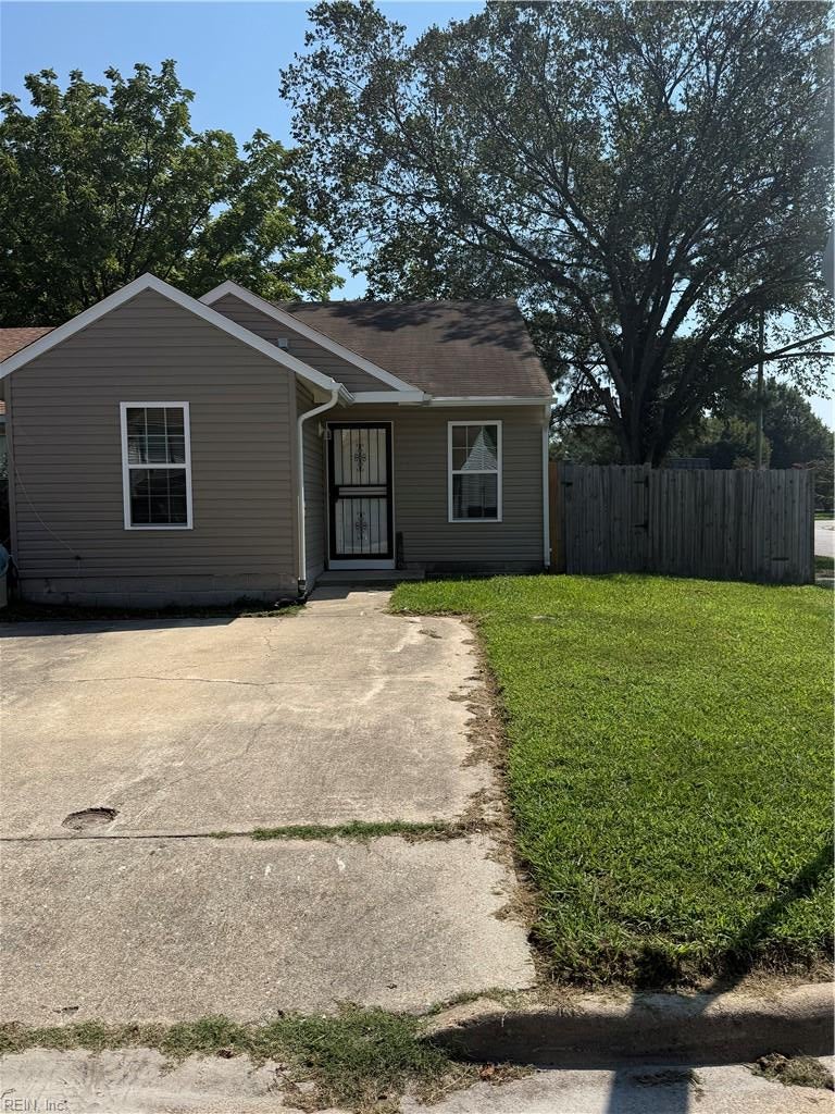 800 Stephanie CT
