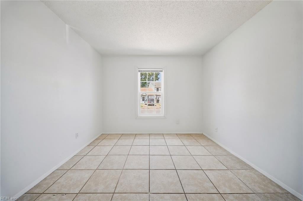800 Stephanie CT