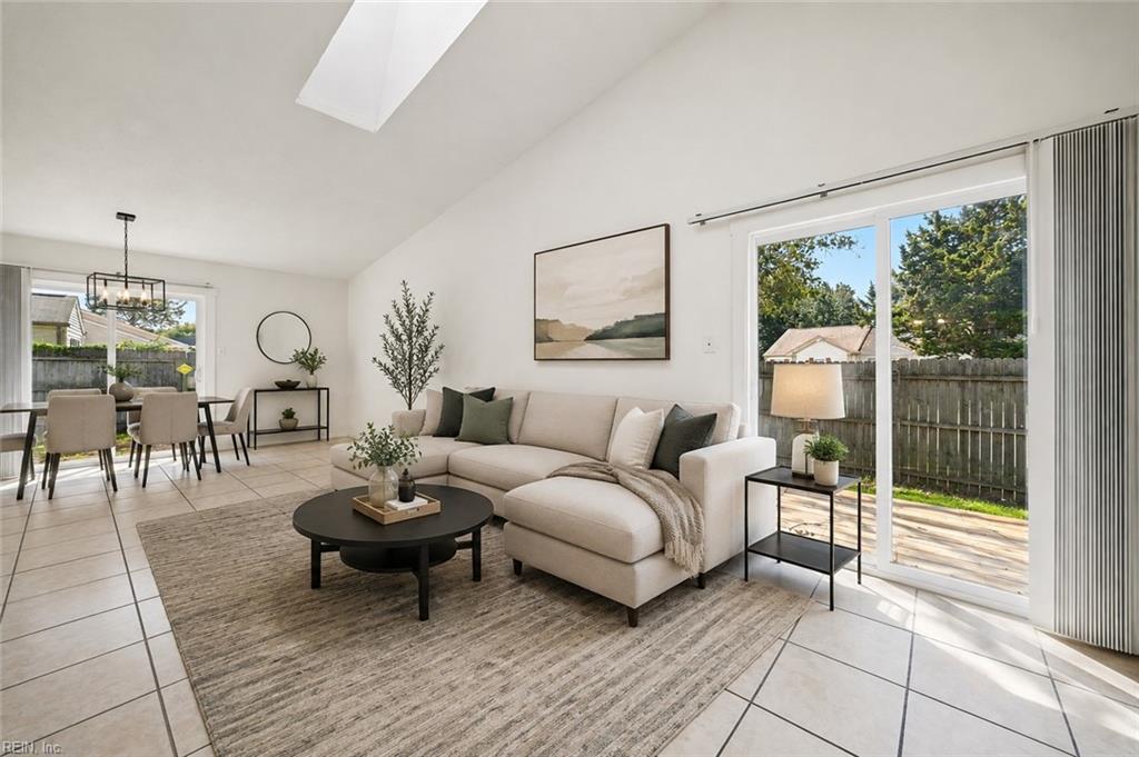 800 Stephanie CT