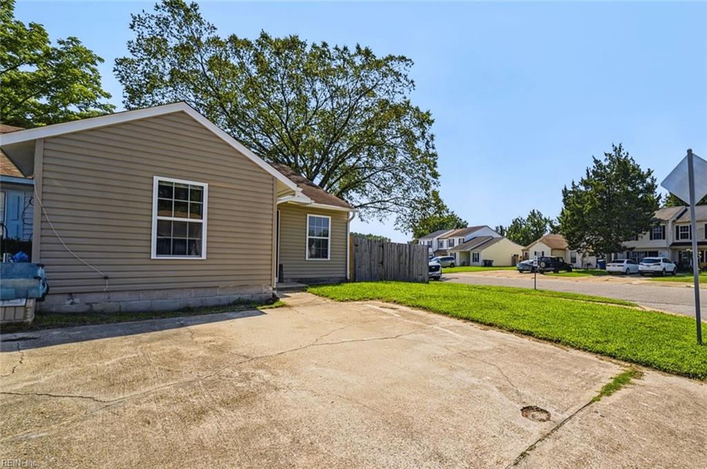 800 Stephanie CT