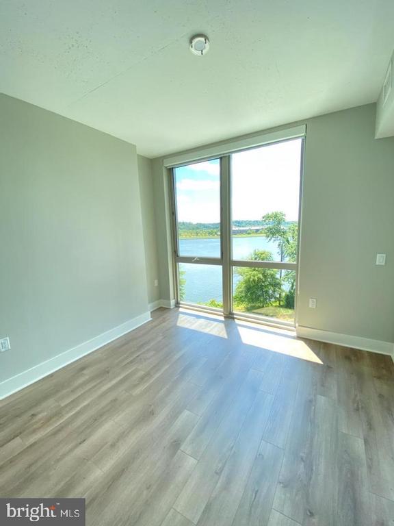 88 V ST SW #502