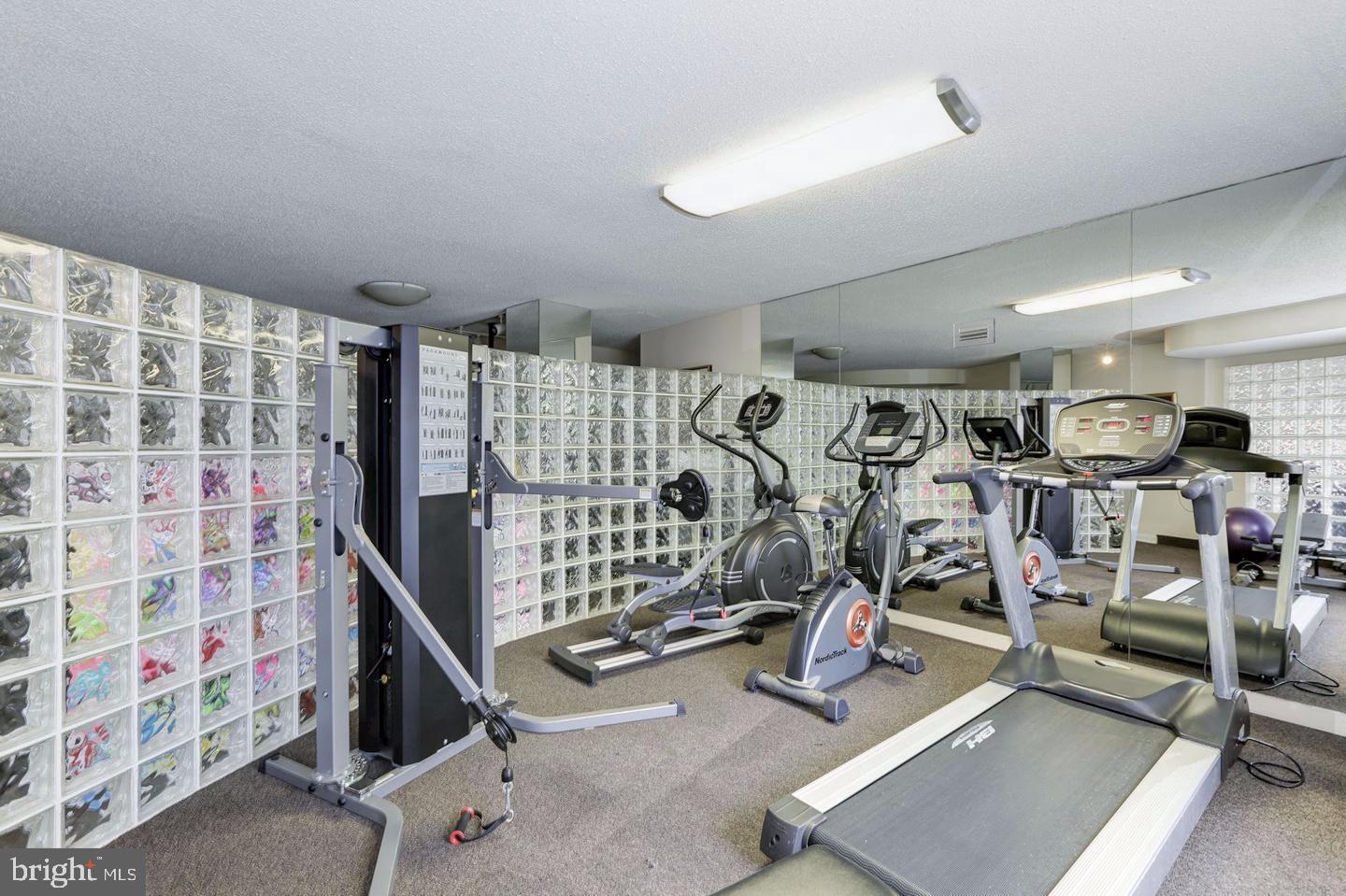 1239 VERMONT AVE NW #805