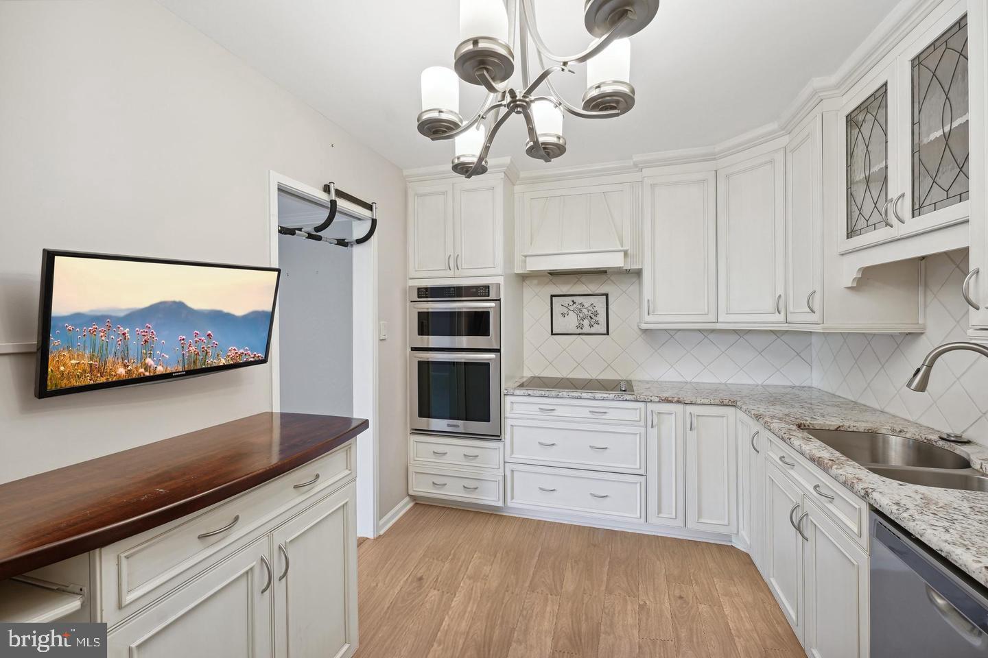 2555 Pennsylvania NW #412