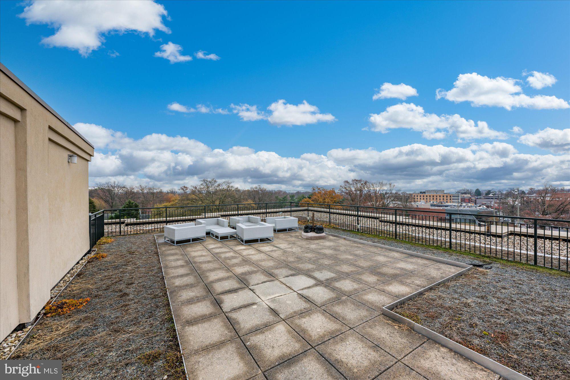 2501 WISCONSIN AVE NW #206