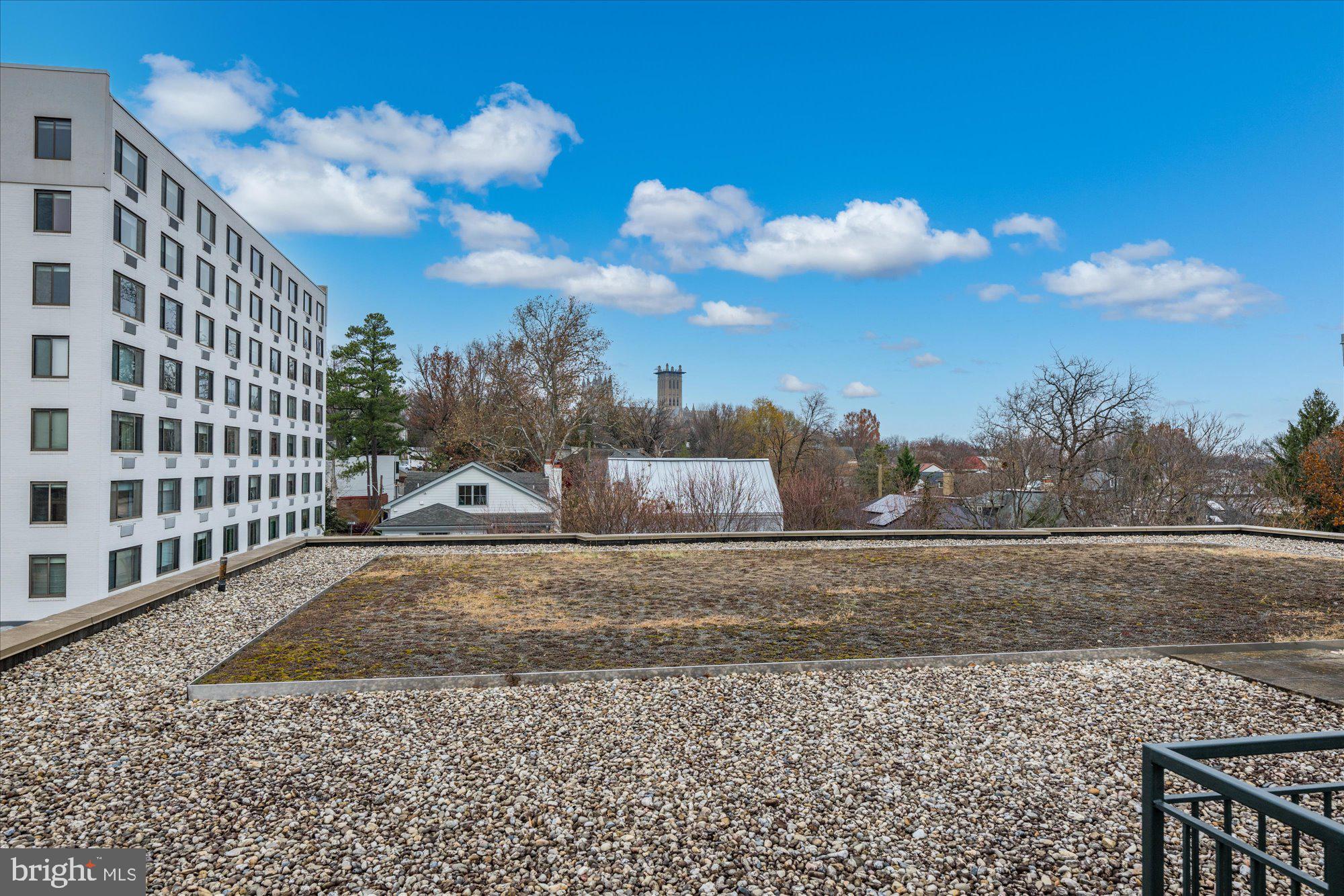 2501 WISCONSIN AVE NW #206