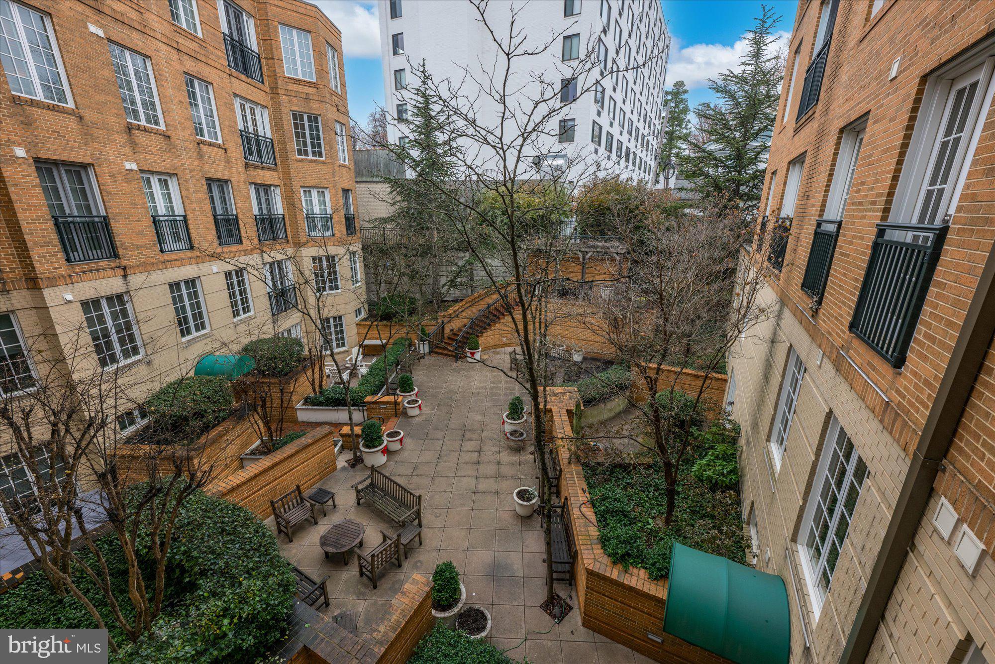 2501 WISCONSIN AVE NW #206