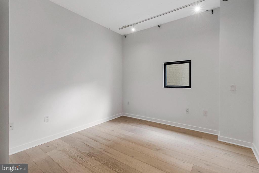 1125 11TH STREET NW 201
