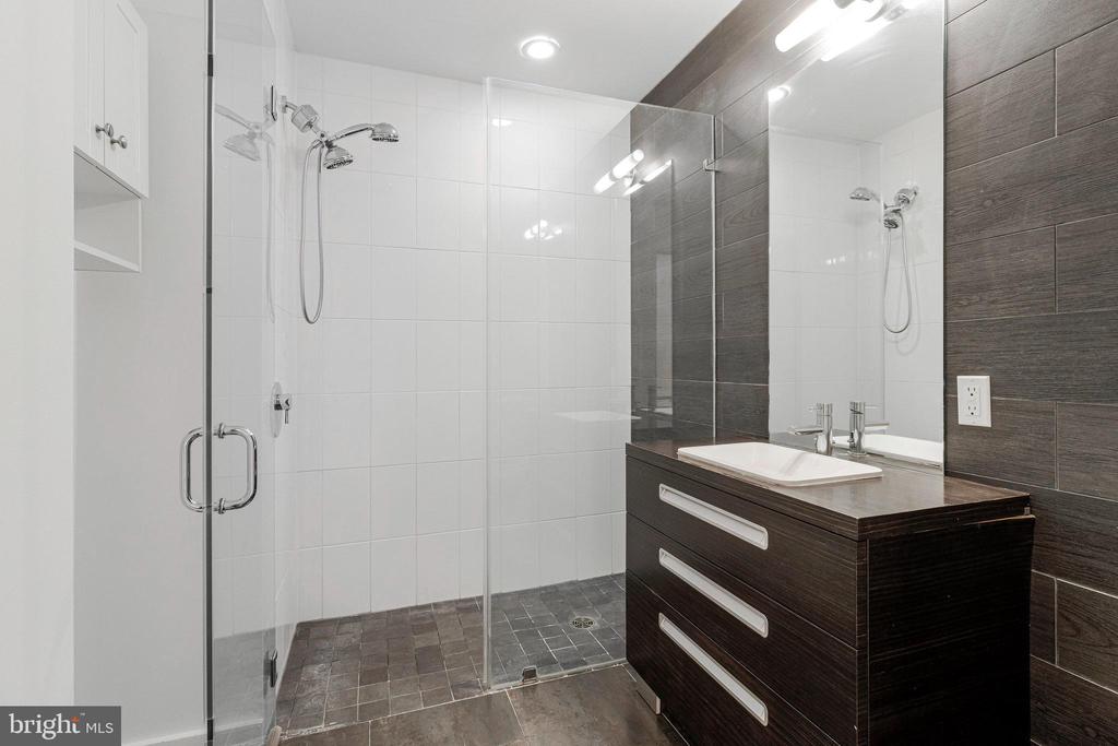 1125 11TH STREET NW 201