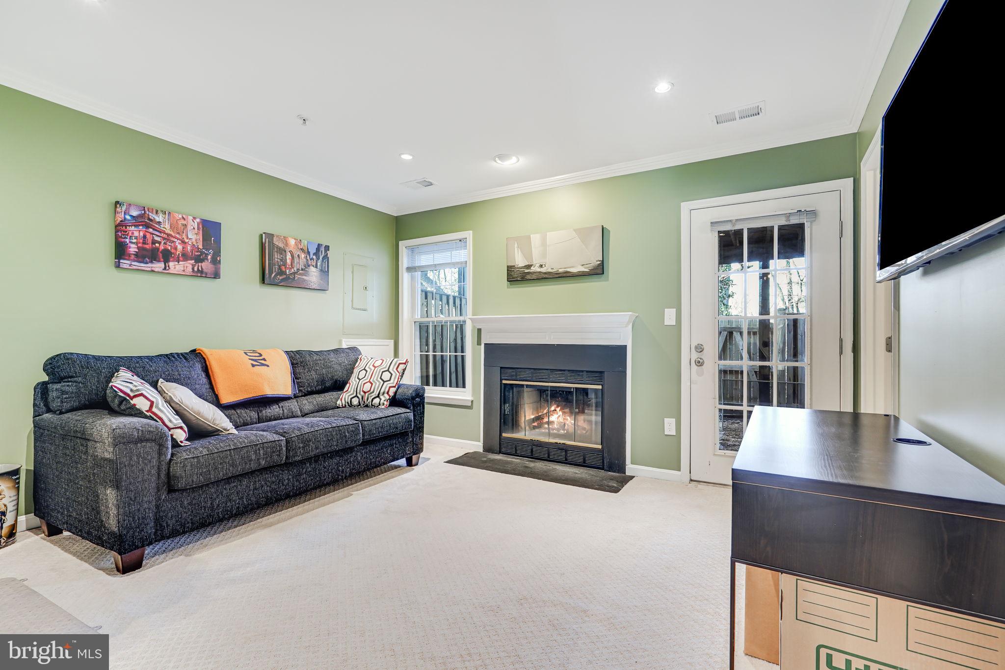 5515 Whitley Park Ter #81