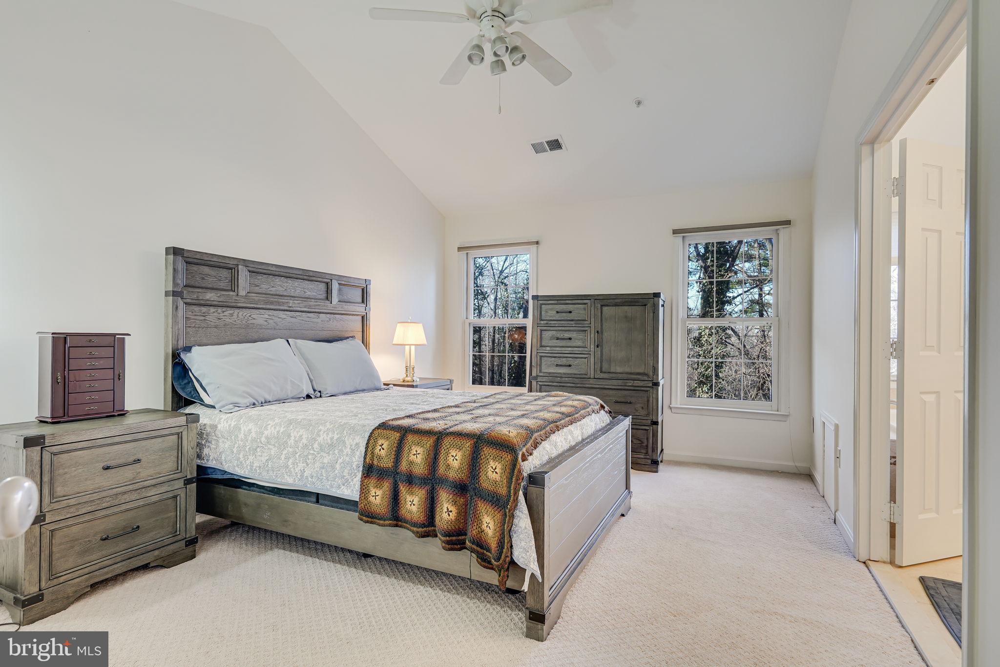 5515 Whitley Park Ter #81